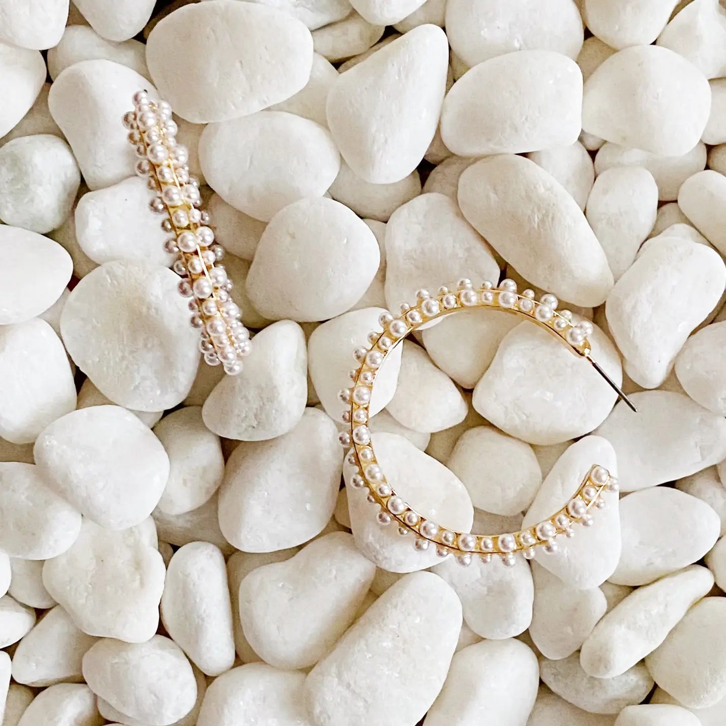 Delicate Pearl Deco Hoop